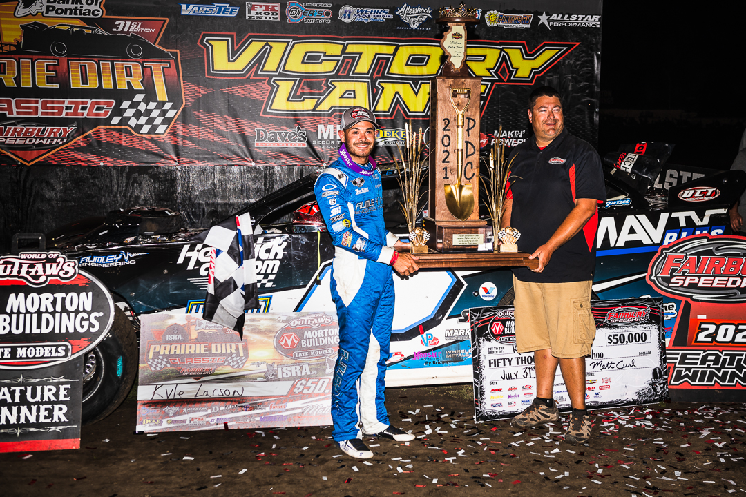 Kyle Larson wins the Prairie Dirt Classic