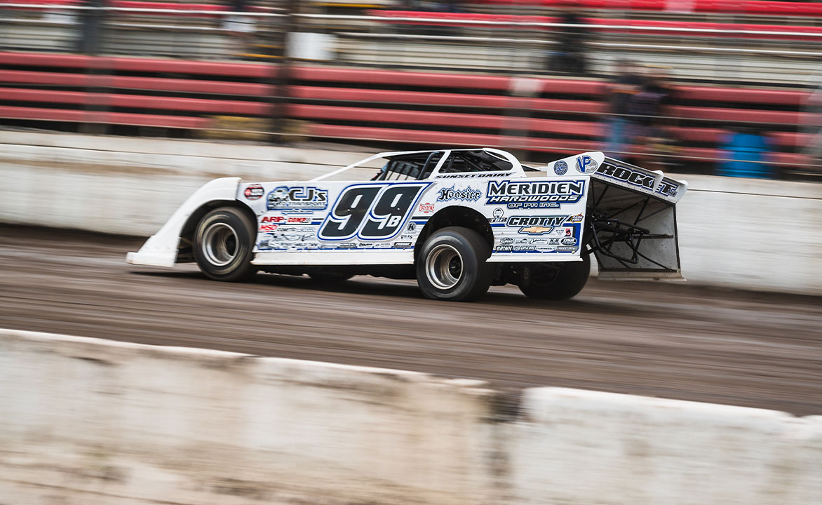 Boom Briggs battles at Orange County Fair Speedway