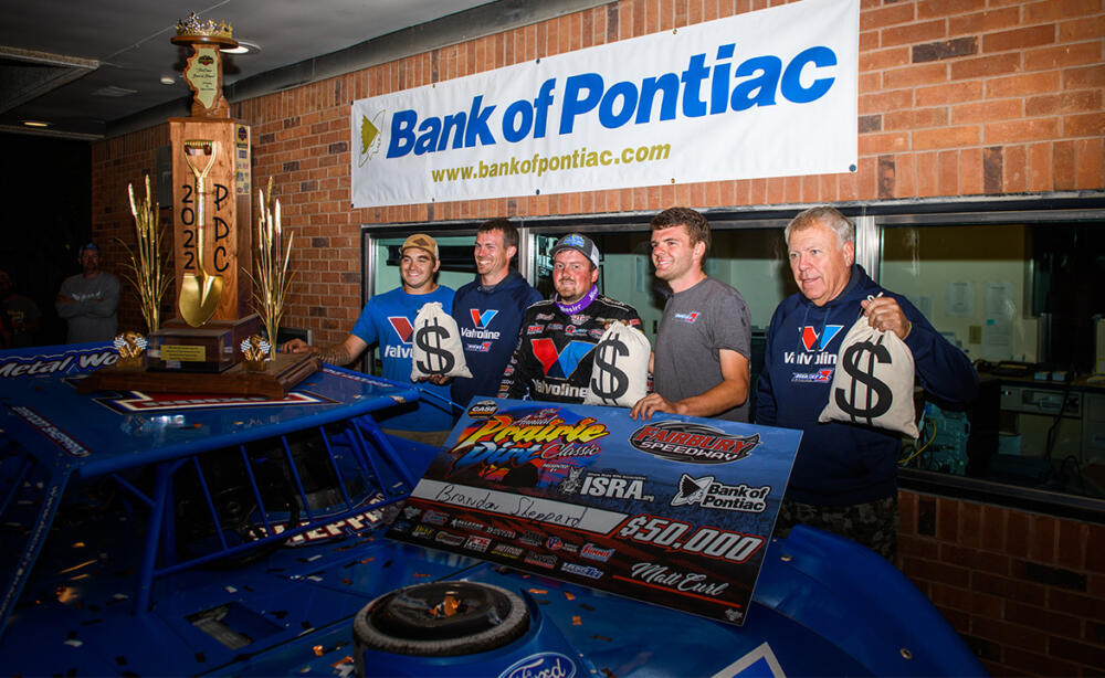 TO THE BANK: Prairie Dirt Classic Cashes in With Unique Bank Celebration