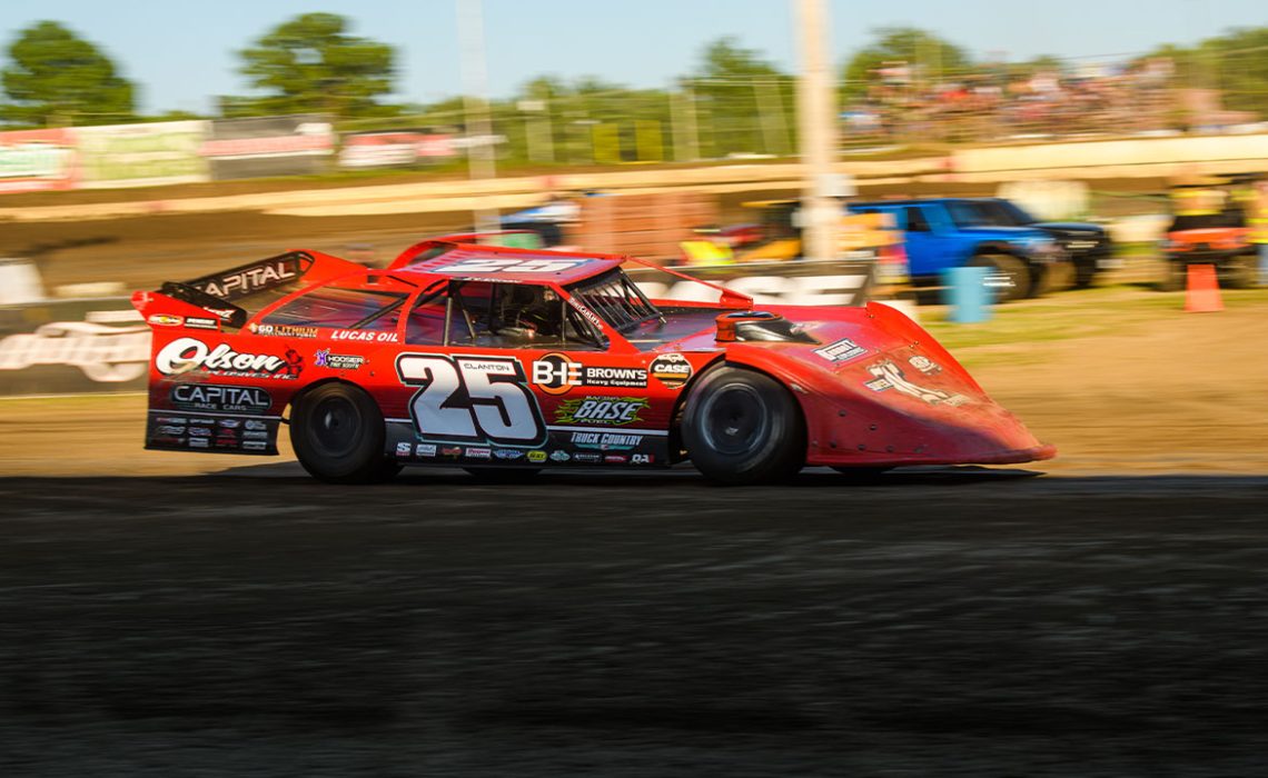 Shane Clanton battles at Jacksonville