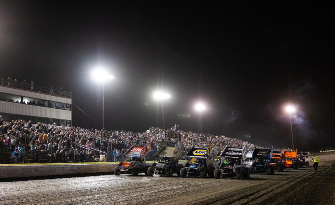 Devil's Bowl Speedway 4-Wide